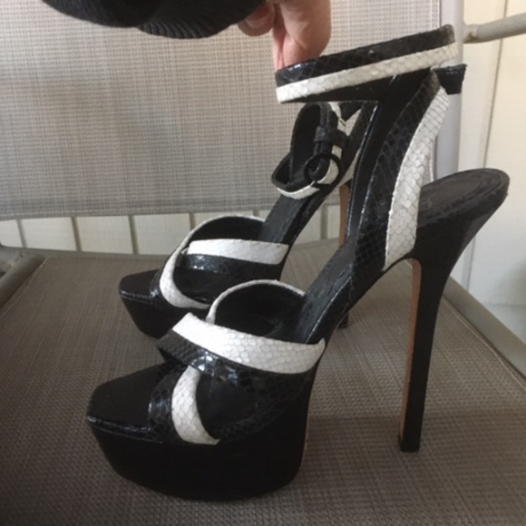 ALICE + OLIVIA Black White Leather Snakeskin Ankle Strap Platform Heels - Picture 2 of 9